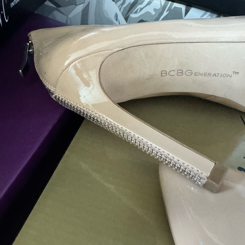 BCBGeneration Pumps - Picture 3 of 5